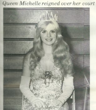 Kesikli sexy külotli qizlarning mushuklari